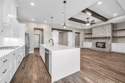 2901 Captain Ct, Bryan, TX 77808 photo 11