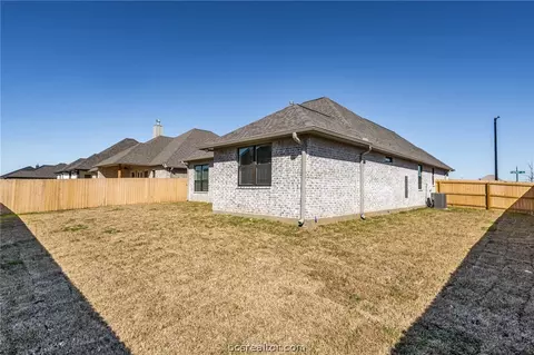 2901 Captain Ct, Bryan, TX 77808 photo 32