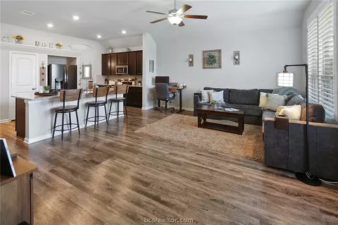 2009 Dumfries Dr, Bryan, TX 77807 photo 18