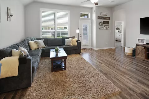 2009 Dumfries Dr, Bryan, TX 77807 photo 15