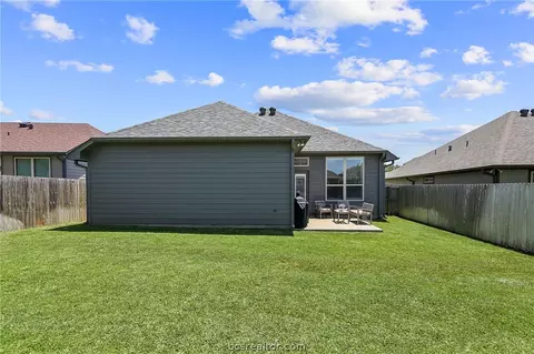 2009 Dumfries Dr, Bryan, TX 77807 photo 33