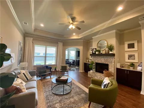 2909 Spector Dr, Bryan, TX 77803 photo 3
