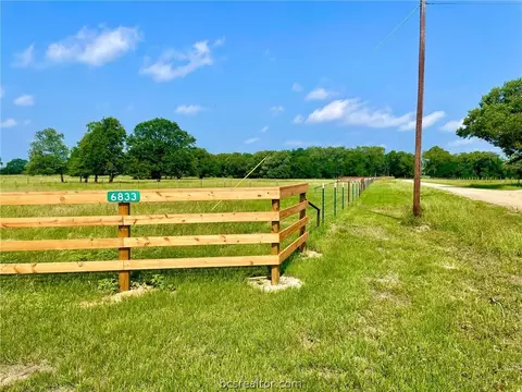 6833 Harbert Rd, Bryan, TX 77808 photo 2
