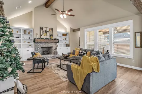 2911 Captain Ct, Bryan, TX 77808 photo 7