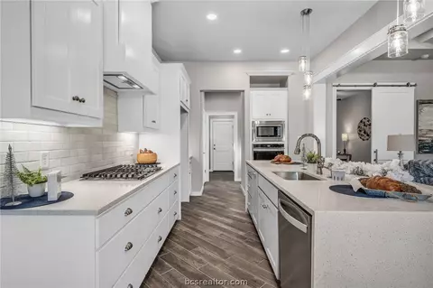2902 Spector Dr, Bryan, TX 77808 photo 8