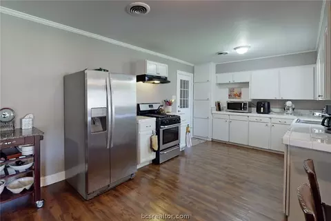 1106 Lamar Dr, Bryan, TX 77802 photo 8