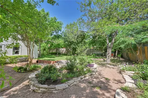 414 E Brookside Dr, Bryan, TX 77801 photo 24