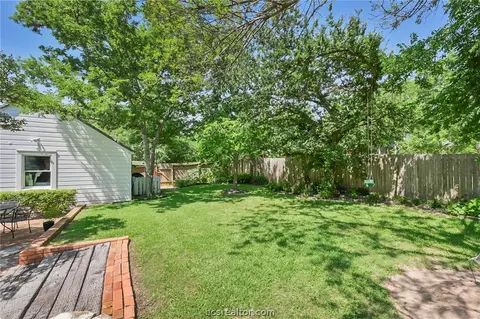 414 E Brookside Dr, Bryan, TX 77801 photo 25