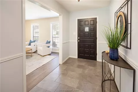 3901 Old Oaks Dr, Bryan, TX 77802 photo 3