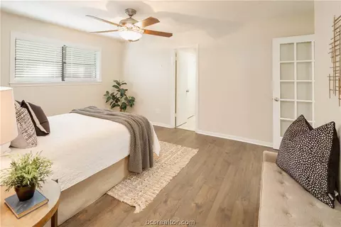 3901 Old Oaks Dr, Bryan, TX 77802 photo 21