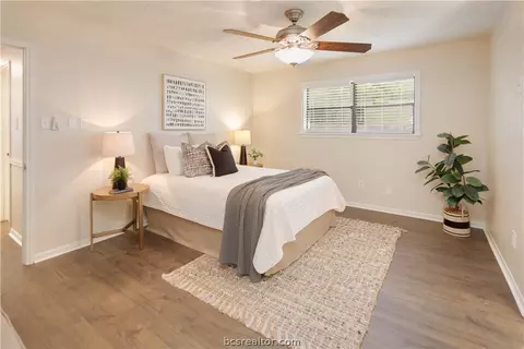 3901 Old Oaks Dr, Bryan, TX 77802 photo 20