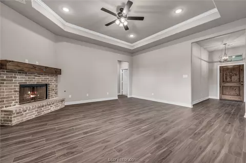 10398 Bourbon Ln, Bryan, TX 77808 photo 6