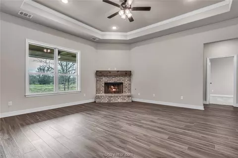 10398 Bourbon Ln, Bryan, TX 77808 photo 5