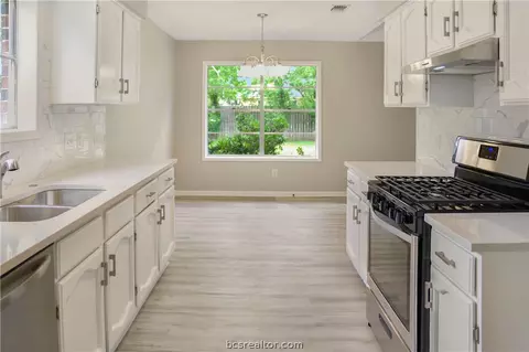 3504 Oakside Dr, Bryan, TX 77802 photo 1