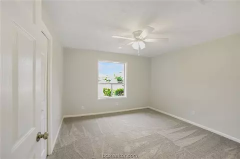 3504 Oakside Dr, Bryan, TX 77802 photo 7