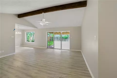 3504 Oakside Dr, Bryan, TX 77802 photo 12