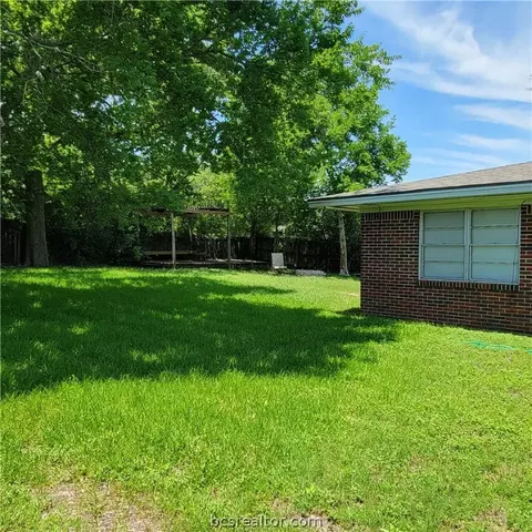 3702 Cavitt, Bryan, TX 77801 photo 12
