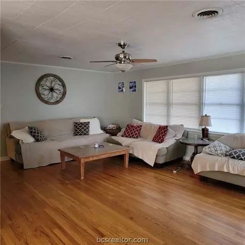 3702 Cavitt, Bryan, TX 77801 photo 4