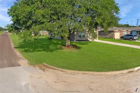 2110 8th St, Hempstead, TX 77445 photo 1