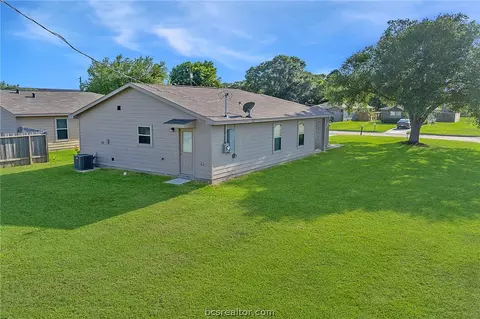 2110 8th St, Hempstead, TX 77445 photo 17