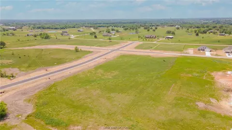 10323 Bourbon Ln, Bryan, TX 77808 photo 13