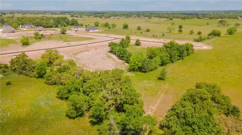 10323 Bourbon Ln, Bryan, TX 77808 photo 19