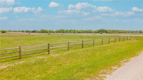 10323 Bourbon Ln, Bryan, TX 77808 photo 22
