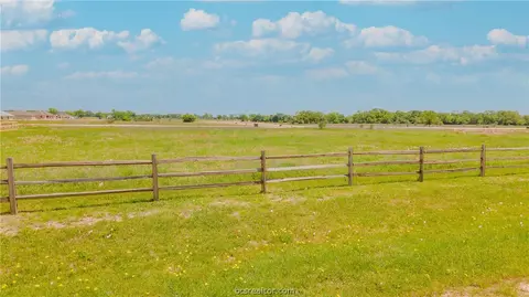 10323 Bourbon Ln, Bryan, TX 77808 photo 21