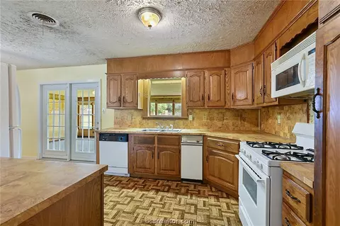 1802 Rose St, Bryan, TX 77802 photo 6