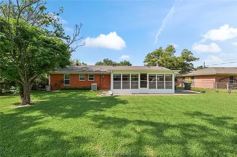 1802 Rose St, Bryan, TX 77802 photo 16