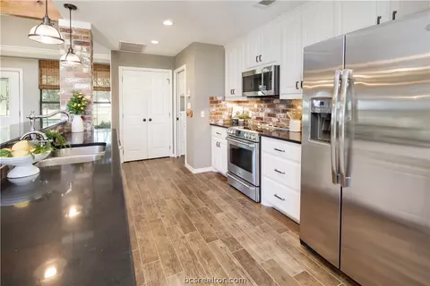 8754 Tejas Ranch Loop, Bryan, TX 77808 photo 10