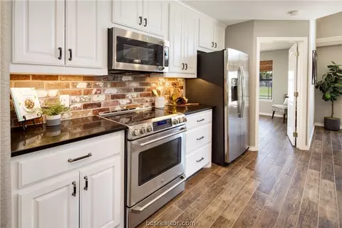 8754 Tejas Ranch Loop, Bryan, TX 77808 photo 12