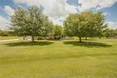 8754 Tejas Ranch Loop, Bryan, TX 77808 photo 2