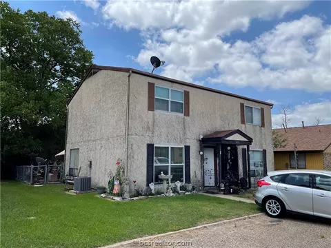 1923 Pine Tree Dr, Bryan, TX 77802 photo 1