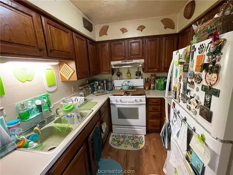 1923 Pine Tree Dr, Bryan, TX 77802 photo 7