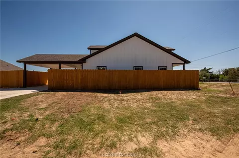 3664 Rabbit Ln, Bryan, TX 77808 photo 3