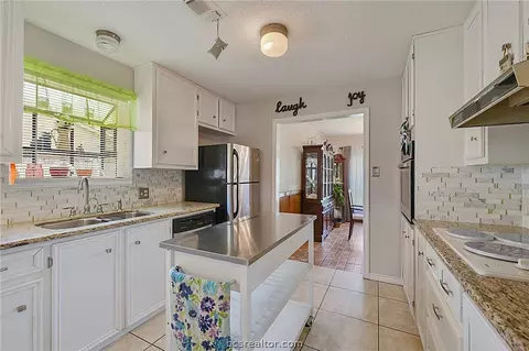 2602 Arbor Dr, Bryan, TX 77802 photo 9