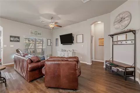 2010 Jester Trl, Bryan, TX 77807 photo 5