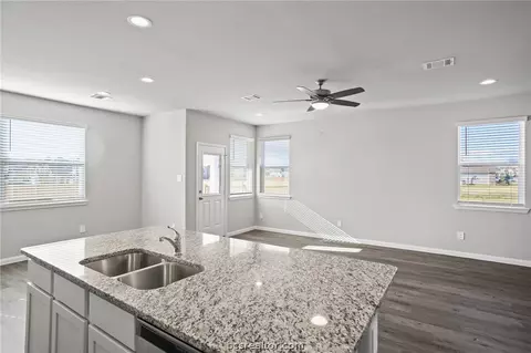 5776 Cerrillos Dr, Bryan, TX 77807 photo 13