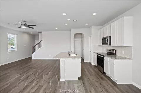 5776 Cerrillos Dr, Bryan, TX 77807 photo 9