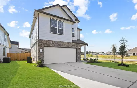 5776 Cerrillos Dr, Bryan, TX 77807 photo 2