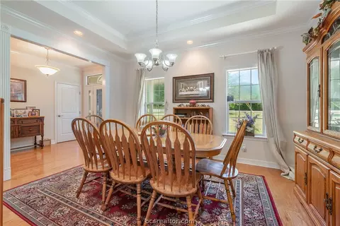 202 Rustic Oaks Dr, Bryan, TX 77808 photo 8