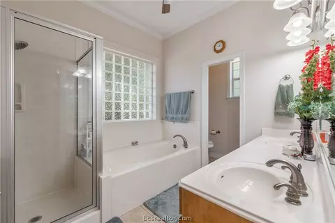 202 Rustic Oaks Dr, Bryan, TX 77808 photo 25