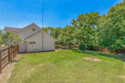 202 Rustic Oaks Dr, Bryan, TX 77808 photo 34