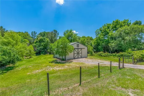 202 Rustic Oaks Dr, Bryan, TX 77808 photo 28