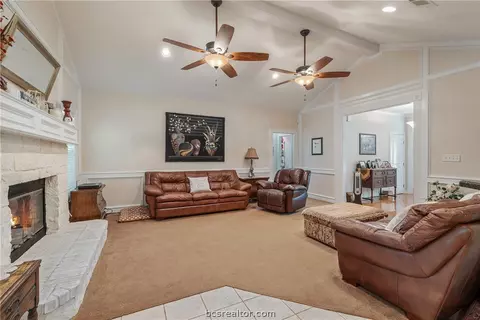 202 Rustic Oaks Dr, Bryan, TX 77808 photo 11