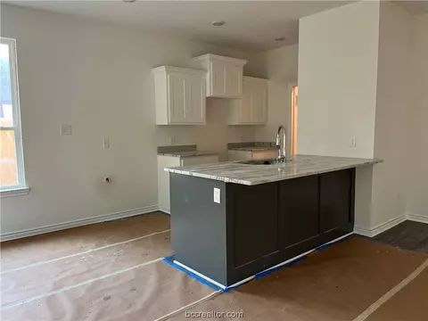 2415 Lightfoot Ln, Bryan, TX 77803 photo 5