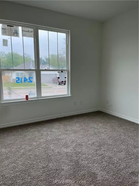 2415 Lightfoot Ln, Bryan, TX 77803 photo 6