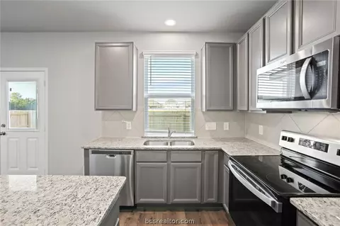 4708 Milagro Loop, Bryan, TX 77807 photo 9