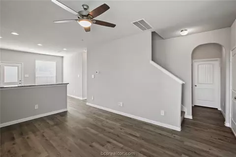 5780 Cerrillos Dr, Bryan, TX 77807 photo 4